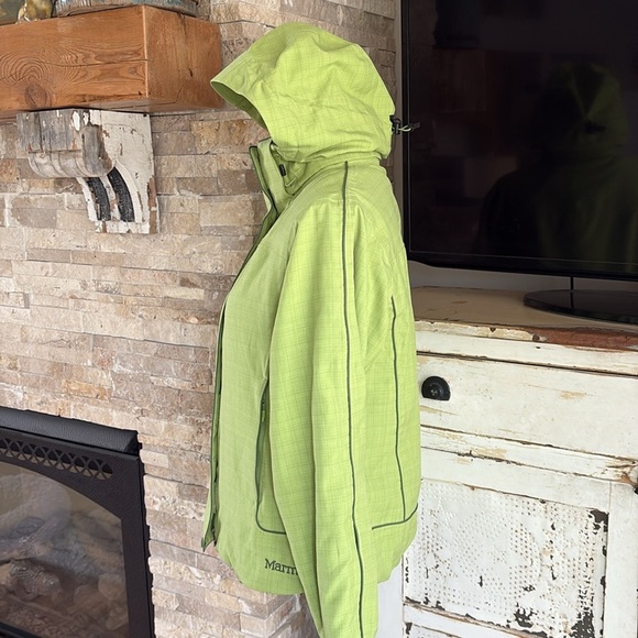 Marmot lime green winter jacket removable hood and snap waist zip close pockets - Picture 8 of 16